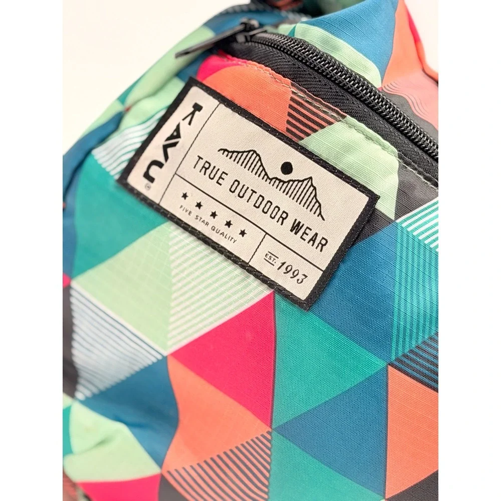 KAVU Keepalong Crossbody Bag Geometric Triangle Print Rope Strap Multicolor